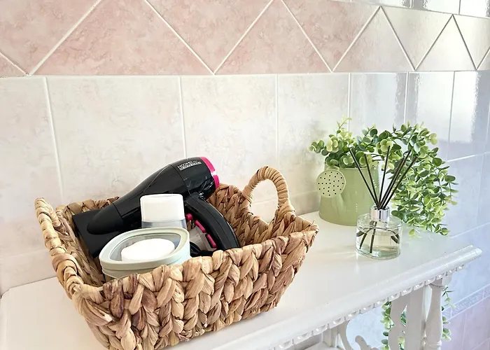 Lägenhet Rosmarino - Comodita E Tranquillita Con Giardino E Parcheggio