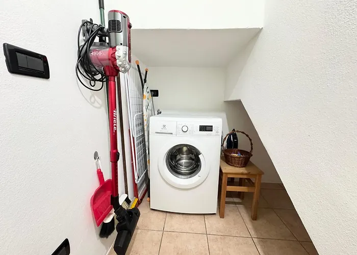 Lägenhet Rosmarino - Comodita E Tranquillita Con Giardino E Parcheggio Imperia