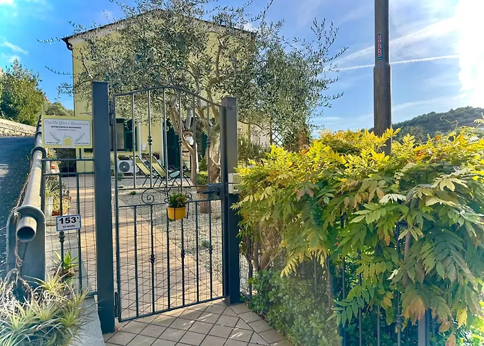 Lägenhet Rosmarino - Comodita E Tranquillita Con Giardino E Parcheggio *