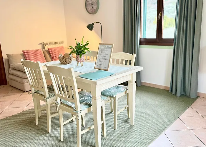 Lägenhet Rosmarino - Comodita E Tranquillita Con Giardino E Parcheggio Imperia