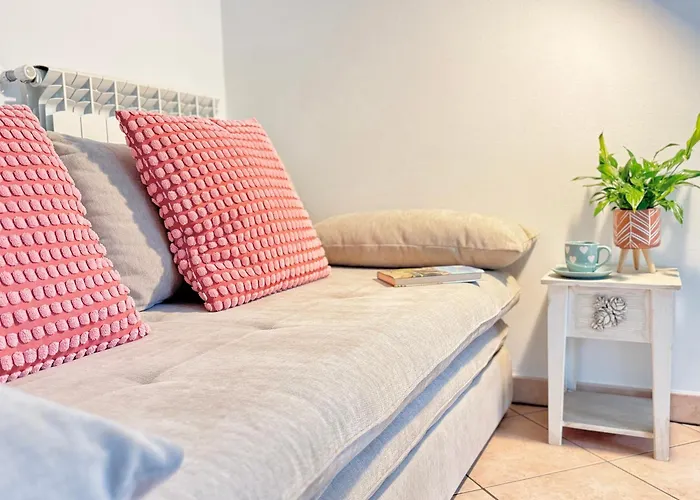 Lägenhet Rosmarino - Comodita E Tranquillita Con Giardino E Parcheggio