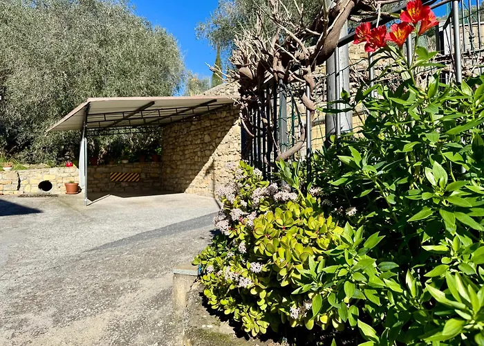 Lägenhet Rosmarino - Comodita E Tranquillita Con Giardino E Parcheggio