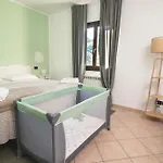 Rosmarino - Charming 2 Bedrooms Apartment With Garden And Parking Апартаменты Империя
