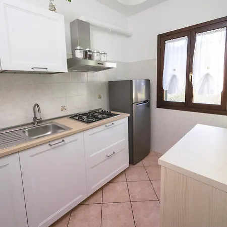 Rosmarino - Charming 2 Bedrooms With Garden And Parking アパート インペリア
