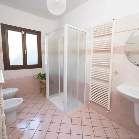 Rosmarino - Comodita E Tranquillita Con Giardino E Parcheggio