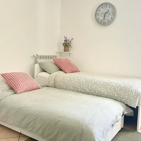 Rosmarino - Comodita E Tranquillita Con Giardino E Parcheggio Lägenhet *