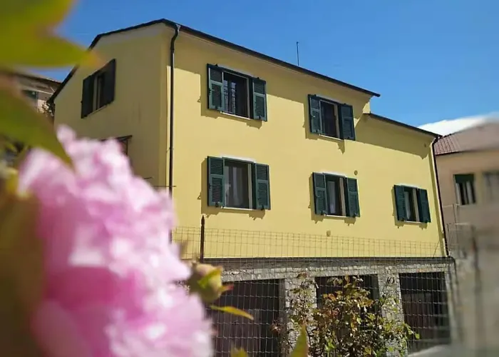 Rosmarino - Comodita E Tranquillita Con Giardino E Parcheggio Διαμέρισμα Imperia