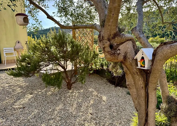 Rosmarino - Comodita E Tranquillita Con Giardino E Parcheggio Διαμέρισμα