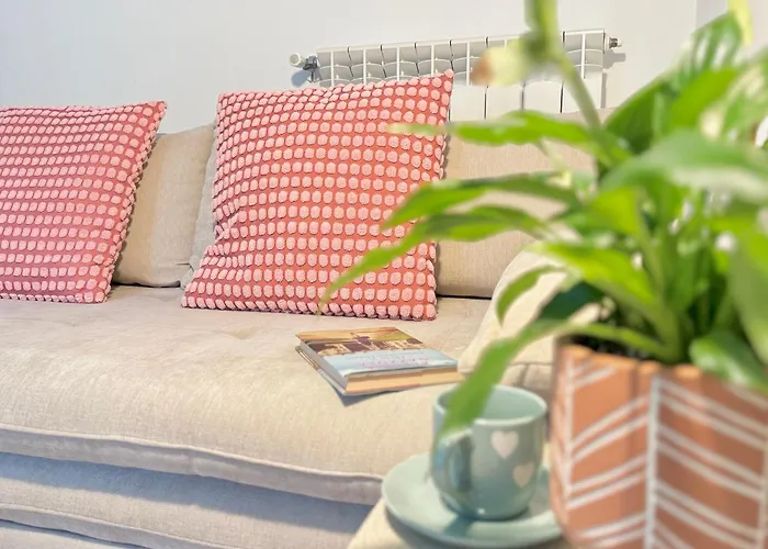 Rosmarino - Comodita E Tranquillita Con Giardino E Parcheggio * Imperia