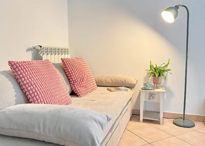 Rosmarino - Comodita E Tranquillita Con Giardino E Parcheggio Imperia